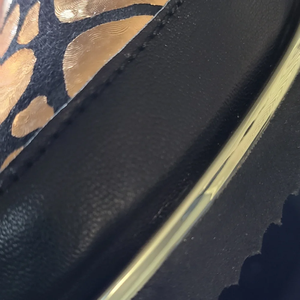 Ron White Nellaya Giraffe Women's Slip-On Shoe - Picture 10 of 16